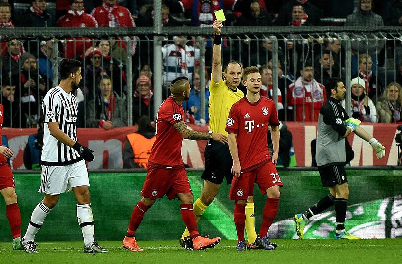 Auch Joshua Kimmich erwischte es im Rückspiel gegen Juventus Turin.