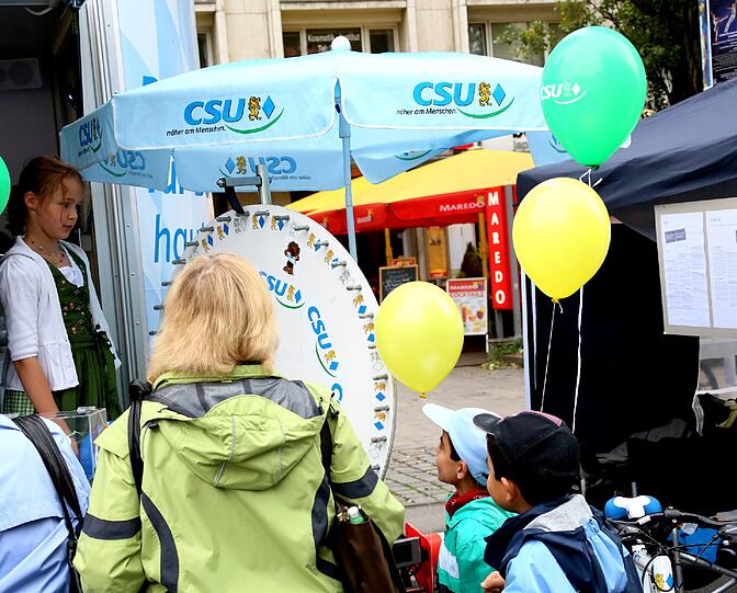 Gute Stimmung in Schwabing und der Maxvorstadt: Beim Streetlife-Festival hatten die Münchner auch heuer bei zahlreichen Angeboten und Shows viel Spaß. Die Bilder.