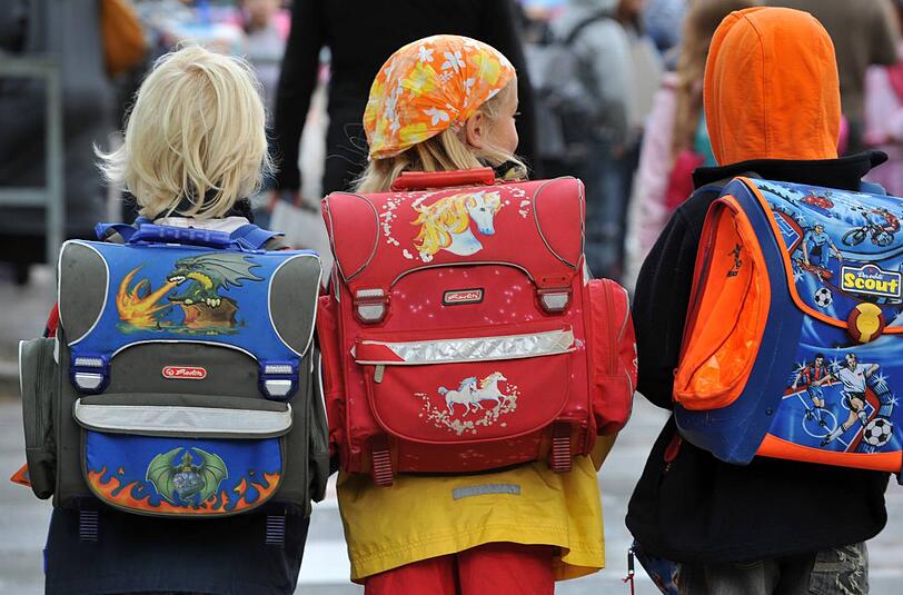 Sicher zur Schule: Ist die Gesundheit der Grandl-Grundschüler in Gefahr? Die Stadt sagt nein. (Symbolbild) Foto: dpa