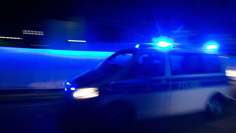 Am Sonntagabend ist es am Anhalter Platz in Münchner Stadtteil Milbertshofen zu einer Massenschlägerei gekommen. (Symbolbild) Am Sonntagabend ist es am Anhalter Platz in Münchner Stadtteil Milbertshofen zu einer Massenschlägerei gekommen. (Symbolbild)