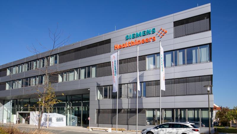 Das Hauptquartier von Siemens Healthineers in Erlangen. Der Medizintechnikkonzern will künftig mit dem Einsatz Künstlicher Intelligenz nachhaltig wachsen. Das Hauptquartier von Siemens Healthineers in Erlangen. Der Medizintechnikkonzern will künftig mit dem Einsatz Künstlicher Intelligenz nachhaltig wachsen.