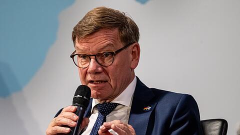 Außenminister Johann Wadephul (CDU) beim Wirtschaftstag der Botschafterkonferenz im Auswärtigen Amt.