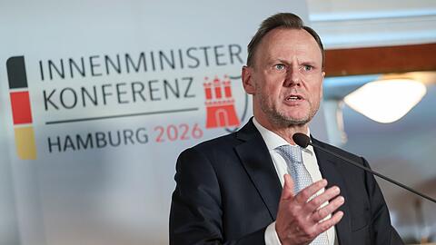 Andy Grote (SPD) ist diesmal Gastgeber der Innenministerkonferenz (IMK). (Archivfoto)