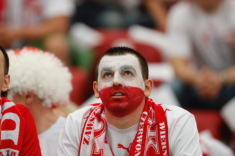 Mützen, Schminke, Fahnen: Die Fans lassen sich einiges einfallen, um für ihr Land zu jubeln! Hier gibts die Bilder!