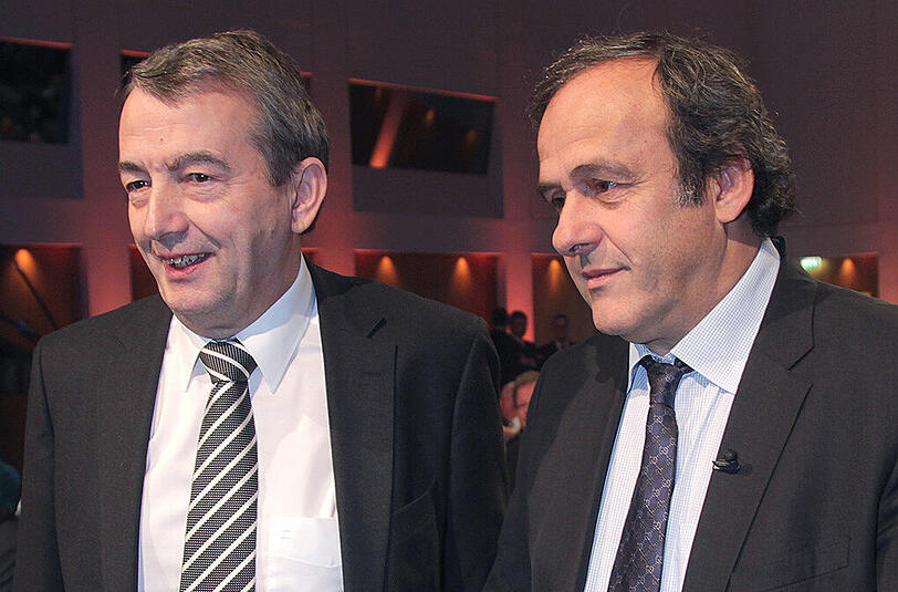 Wolfgang Niersbach (l) und Michel Platini.