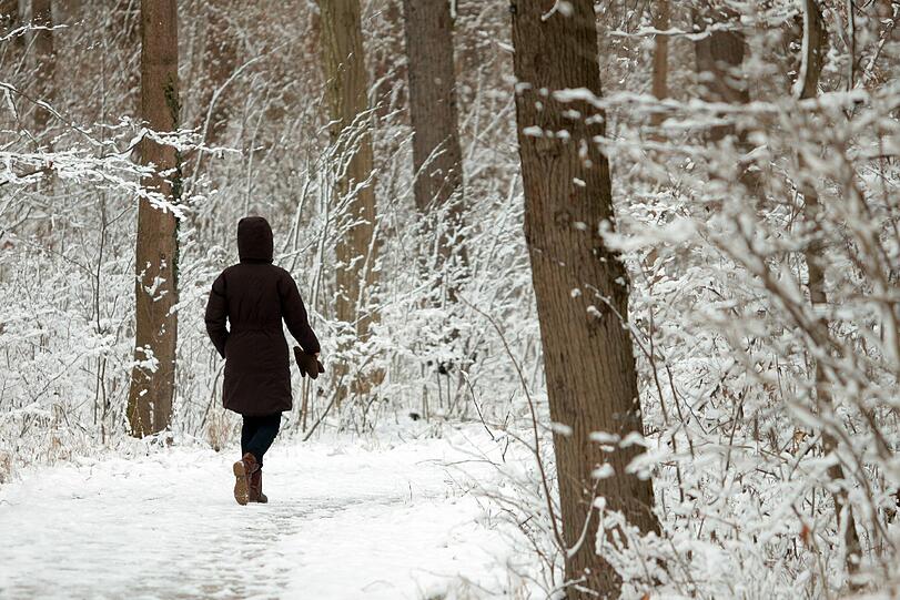 Im Schlosspark Nymphenburg empfängt die Spaziergänger eine traumhafte Winterlandschaft.