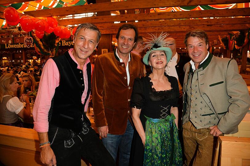 Peter Schäfer, Chefredakteur Arno Makowsky, Christine Kaufmann und Patrick Lindner.