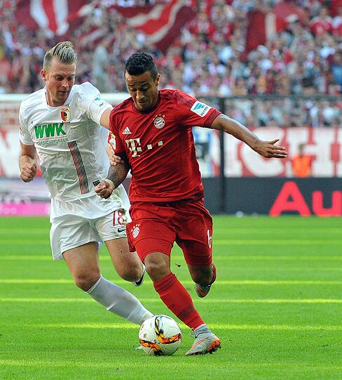 Thiago, Note 2: Bester Bayern-Spieler, mit Abstand. Zeigte ganz viele nette Kleinigkeiten: Pässe, Dribblings, Finten. So wünscht sich Guardiola seinen Spielmacher. Thiago macht die anderen besser - und dabei sieht es aus, als wäre all das ganz leicht. Einzig der Torabschluss passte nicht.