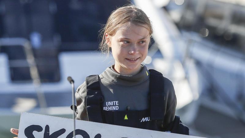 Mit diesem Aufruf wurde sie weltberühmt: Greta Thunberg und ihr Banner mit der Aufschrift "Skolstrejk För Klimatet" (Schulstreik für das Klima). Mit diesem Aufruf wurde sie weltberühmt: Greta Thunberg und ihr Banner mit der Aufschrift "Skolstrejk För Klimatet" (Schulstreik für das Klima).