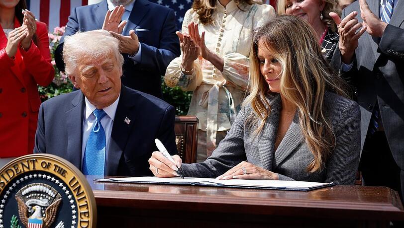 Auch Melania Trump unterzeichnete das entsprechende Gesetz gegen "Rachepornografie".