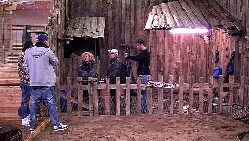 Sehen Sie auch die weiteren Bilder aus dem "Promi Big Brother"-Haus.