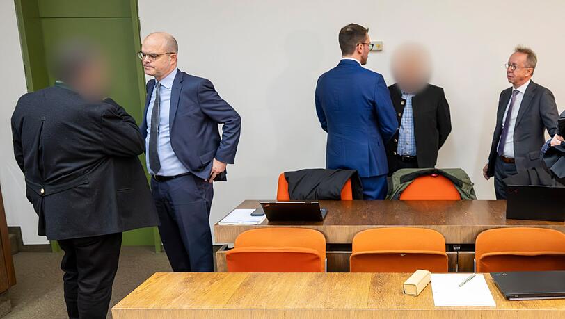 Die beiden Angeklagten zeigten zum Prozessauftakt Schuldgef&uuml;hle. (Archivbild)