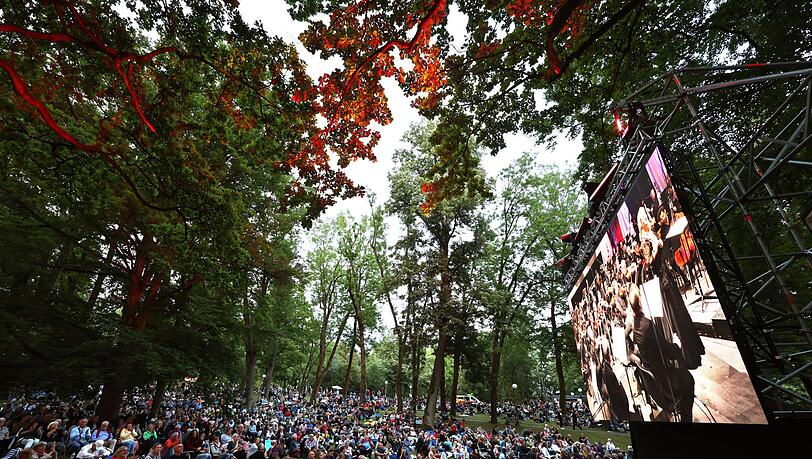 Das Open Air findet im Park am Festspielhaus statt. (Archivbild) Das Open Air findet im Park am Festspielhaus statt. (Archivbild)