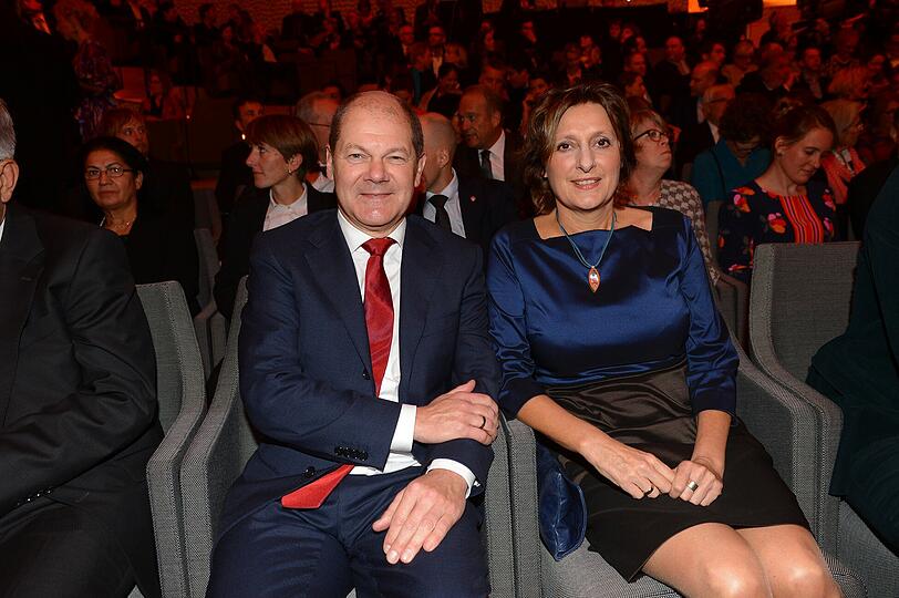 Olaf Scholz mit Frau Britta Ernst