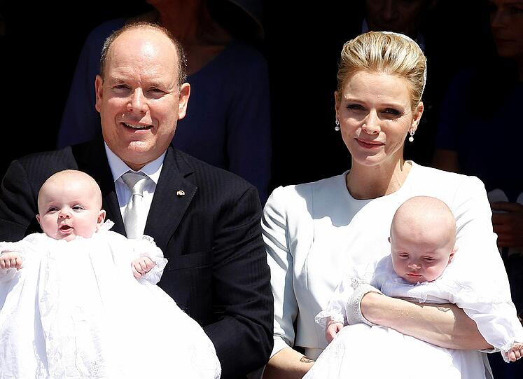 Fürst Albert und Fürstin Charlene von Monaco feiern die Taufe ihrer Zwillinge Gabriella und Jacques.