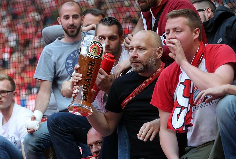 Die Bilder von der Meisterparty des FC Bayern.