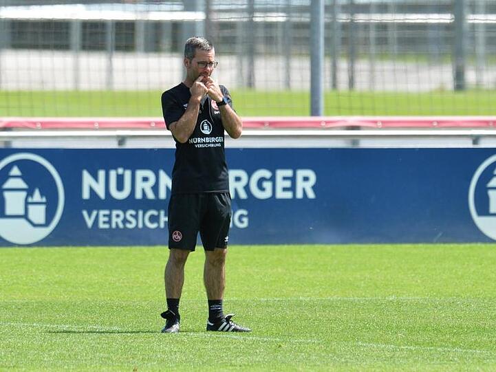Der Nürnberger Trainer Michael Wiesinger. Foto: Timm Schamberger/dpa/Archivbild