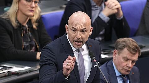 Als Nachfolger von Alexander Dobrindt tritt der Franke Alexander Hoffmann an der Spitze der CSU-Landesgruppe im Bundestag in große Fußstapfen. (Archivbild)