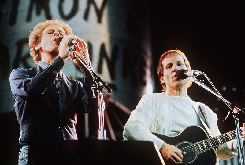 Das Folk-Duo Simon & Garfunkel 1982