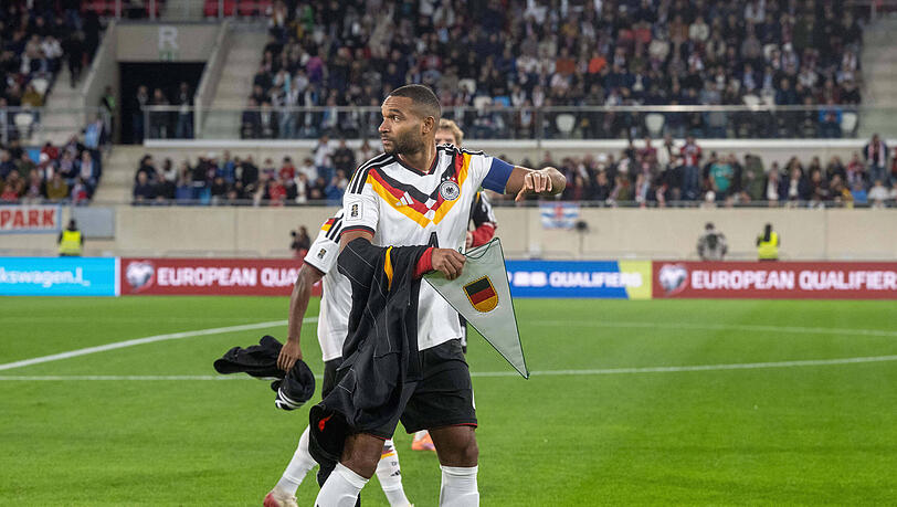 Trug im L&auml;nderspiel gegen Luxemburg die Kapit&auml;nsbinde: Jonathan Tah.