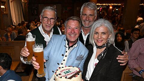 Birgit Schrowange feierte einen besonderen Tag auf der Wiesn. Ihrem guten Freund Patrick Lindner erwies sie die Ehre.