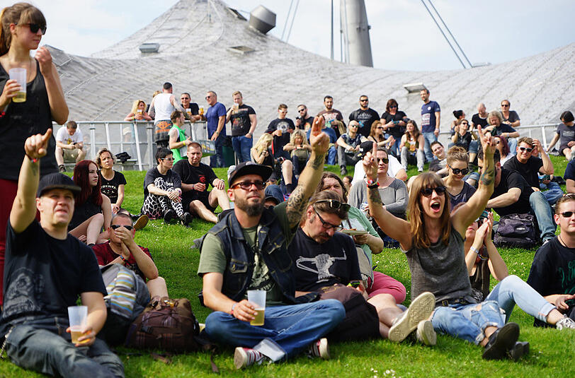 Die Bilder vom ersten Tag des Rockavaria-Festivals 2016 im Münchner Olympiapark.