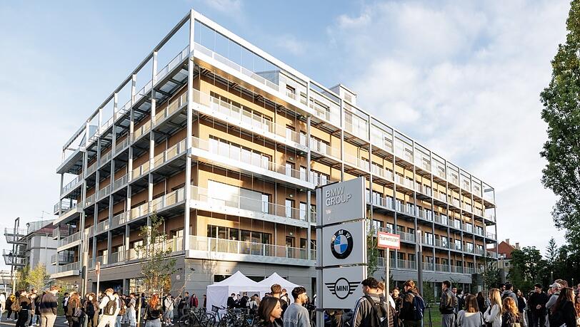 Der Talent Campus ist BMWs neues Zentrum für Aus- und Weiterbildung - direkt auf dem Werksgelände.