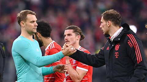 Hand drauf: Leon Goretzka und Manuel Neuer äußerten sich so den wirren Aussagen des WM-Botschafters