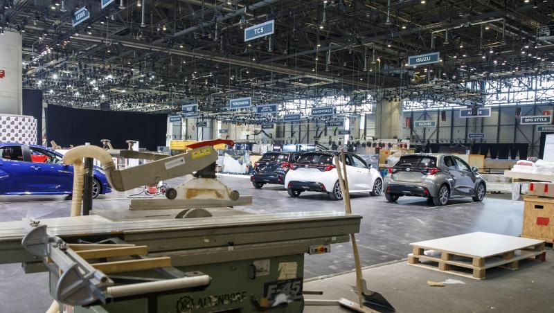 Autos stehen in Vorbereitungen für den 90. Genfer Autosalon (GIMS) im Palexpo. Foto: Salvatore Di Nolfi/KEYSTONE/dpa Autos stehen in Vorbereitungen für den 90. Genfer Autosalon (GIMS) im Palexpo. Foto: Salvatore Di Nolfi/KEYSTONE/dpa