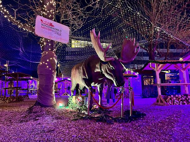 Ersetzt die bisherige Attraktion "Flying Santa": ein sprechender Elch. Ersetzt die bisherige Attraktion "Flying Santa": ein sprechender Elch.