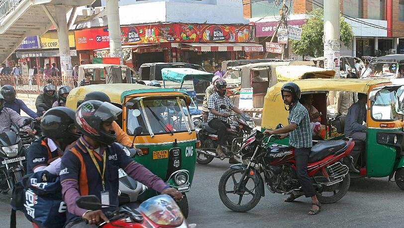 Der Verkehr in Neu Delhi missfällt der Polizei. Nun setzt sie auf Denunziation. Der Verkehr in Neu Delhi missfällt der Polizei. Nun setzt sie auf Denunziation.