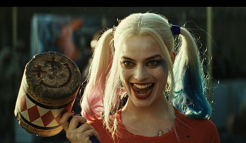 Harley Quinn (Margot Robbie) hat gut lachen: Sie bekommt ein Spin-off. "Suicide Squad" erscheint derweil am 19. Dezember auf DVD und BD.