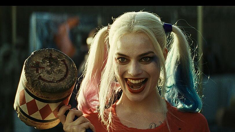 Harley Quinn (Margot Robbie) hat gut lachen: Sie bekommt ein Spin-off. "Suicide Squad" erscheint derweil am 19. Dezember auf DVD und BD.