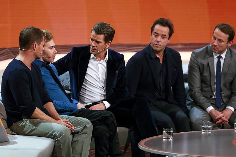 Markus Lanz mit Schauspieler Til Schweiger, Samuel Koch Sänger und Schauspieler Jan Josef Liefers und dem Schauspieler Wotan Wilke Möhring.