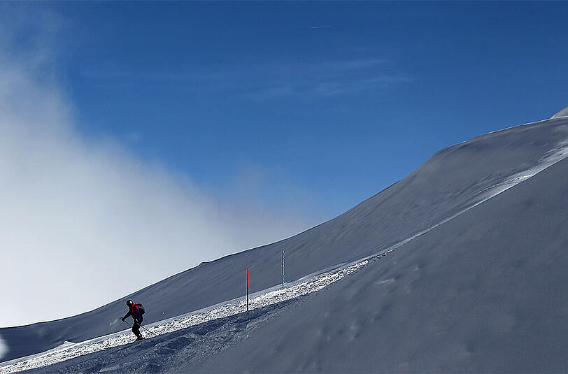 Rasante Abfahrten gibt es auch auf der Zugspitze. Das Skiareal erstreckt sich zwischen 2.000 und 2.750 Höhenmetern.