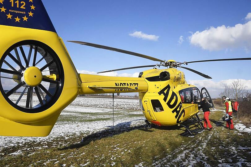 Schreckliche Bilder: Bei dem Horror-Unfall in Aschheim kammen zwei Menschen ums Leben.