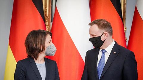 Annalena Baerbock zusammen mit dem polnischen Präsidenten Andrzej Duda.