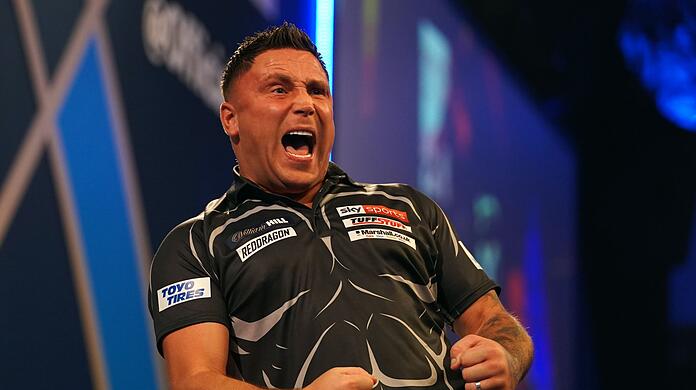 Gerwyn Price reagiert während des Spiels.
