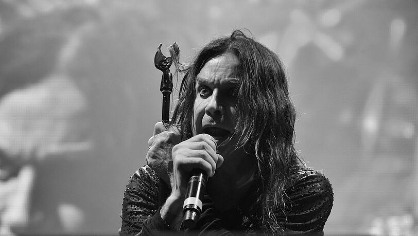 Metal-Legende Ozzy Osbourne ist im Alter von 76 Jahren gestorben.