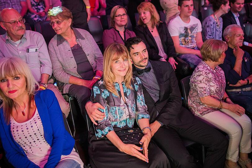 Verschmust im Publikum: Nastassja Kinski und Ilia Russo sind ein Paar.