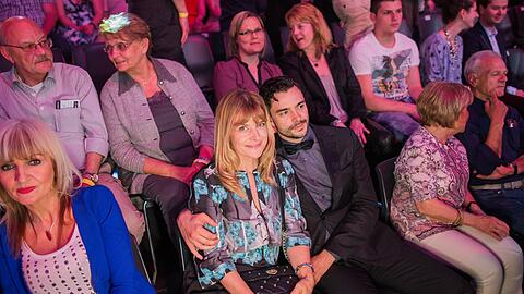 Verschmust im Publikum: Nastassja Kinski und Ilia Russo sind ein Paar.