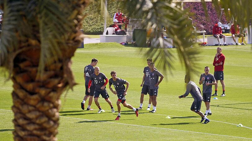 Umstrittenes Trainingslager: der FC Bayern in Katar.