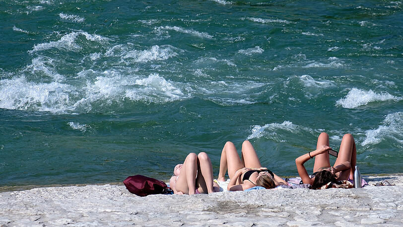 Isar-Impressionen vom April - vor allem in München war es im sonst so wechselhaften Monat besonders warm.