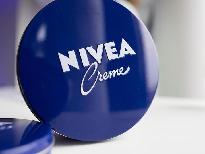 Die Kosmetikprodukte der Marke Nivea treiben das Geschäft von Beiersdorf weiter an.