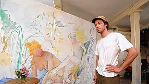 Gleiche Voraussetzungen - gleiche Ergebnisse“ behaupten Daniel Bischoff (hier vor seinem Werk) und Christina Chirulescu in der Galerie Bernsteinzimmer. Gleiche Voraussetzungen - gleiche Ergebnisse“ behaupten Daniel Bischoff (hier vor seinem Werk) und Christina Chirulescu in der Galerie Bernsteinzimmer.