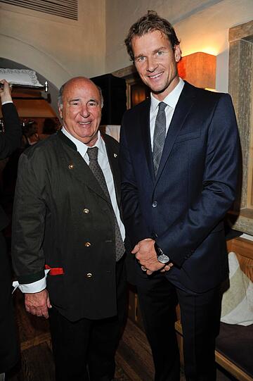 Gastgeber Roland Kuffler und Torwart Jens Lehmann (r.).