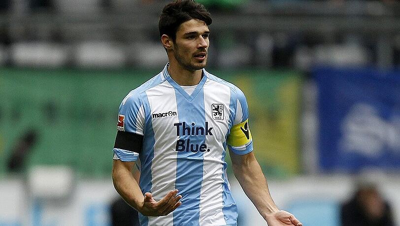 Kickte sein ganzes Fußballer-Leben lang für die Löwen, jetzt ist er weg: Ex-1860-Kapitän Christopher Schindler. Kickte sein ganzes Fußballer-Leben lang für die Löwen, jetzt ist er weg: Ex-1860-Kapitän Christopher Schindler.