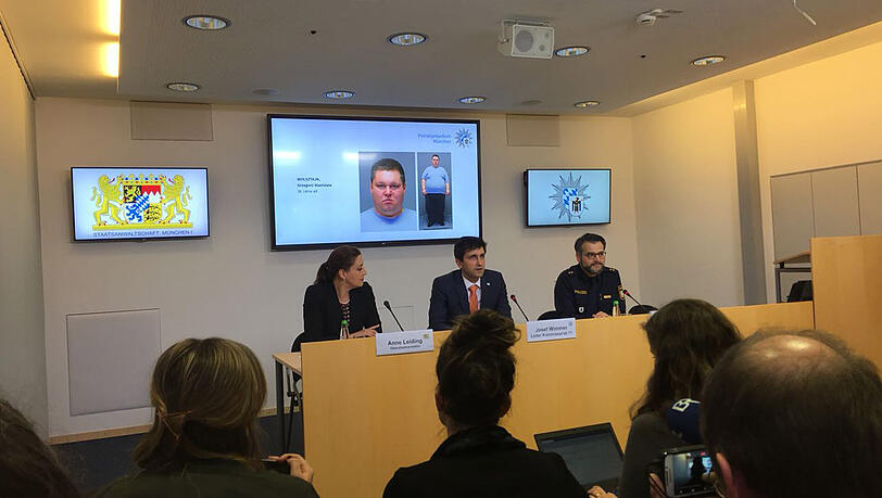 Die Pressekonferenz der Polizei: Oberstaatsanwältin Anne Leiding, Leiter der Münchner Mordkommission Josef Wimmer und Polizeisprecher Marcus da Gloria Martins.