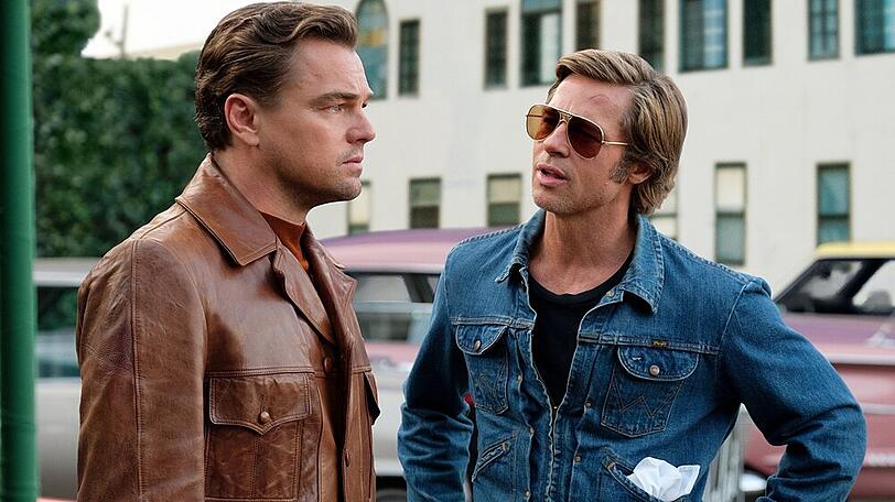 Die unumwundenen Stars von Quentin Tarantinos neuem Film: Leonardo DiCaprio alias Rick Dalton (l.) und Brad Pitt alias Cliff Booth