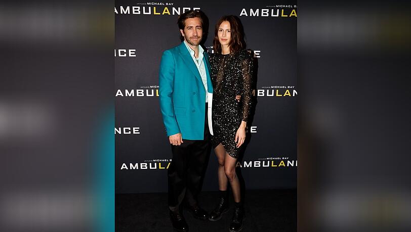 Jake Gyllenhaal und Jeanne Cadieu auf dem roten Teppich in Paris.